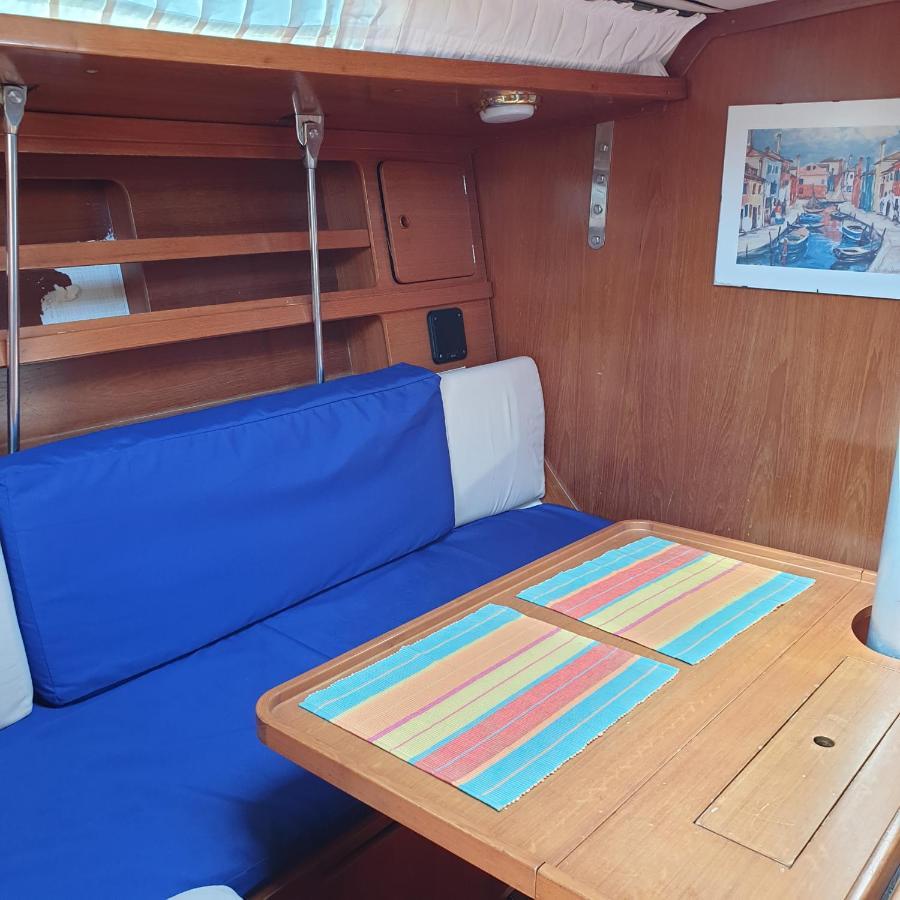 Bed And Boat Holiday Hotel La Spezia Bagian luar foto