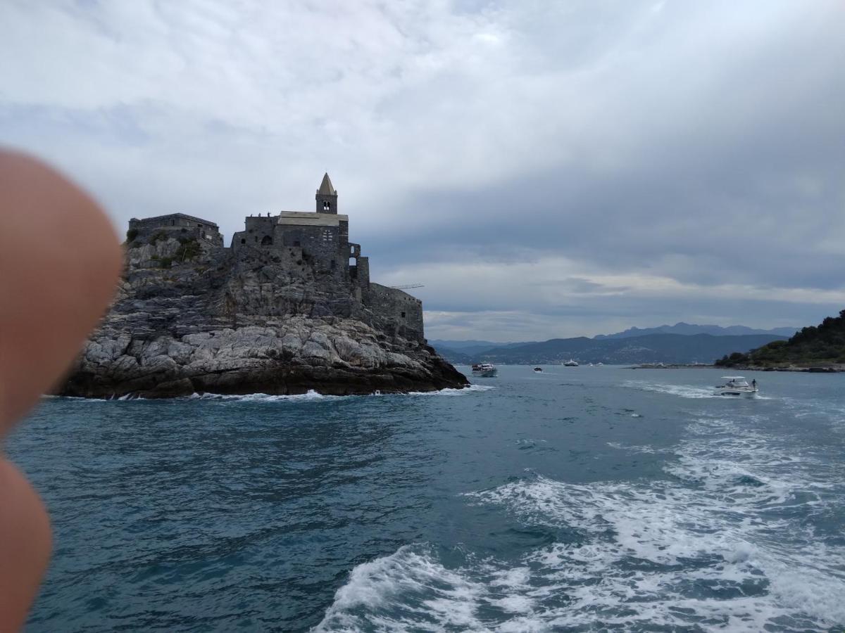 Bed And Boat Holiday Hotel La Spezia Bagian luar foto
