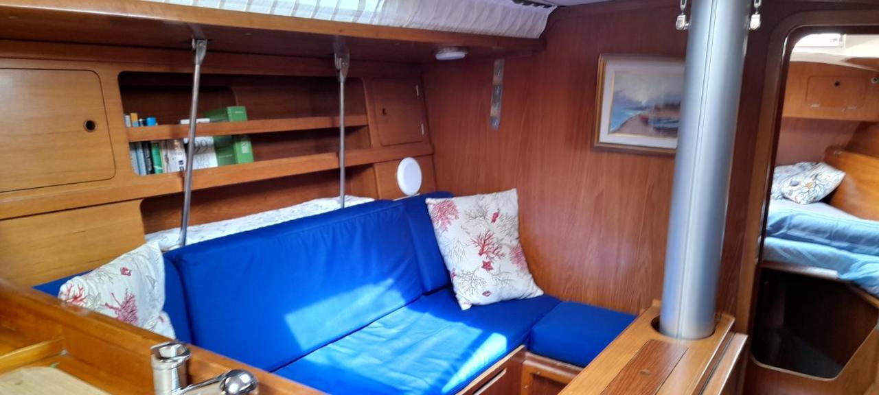 Bed And Boat Holiday Hotel La Spezia Bagian luar foto