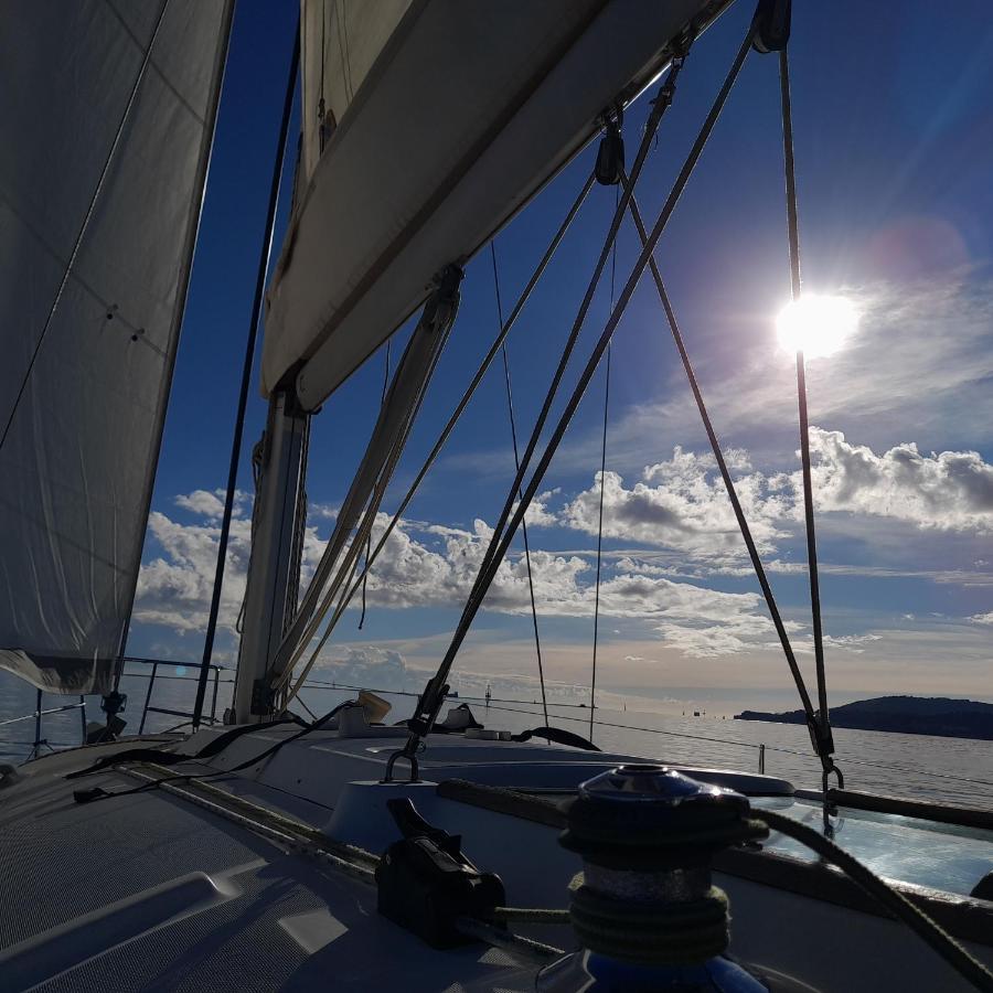Bed And Boat Holiday Hotel La Spezia Bagian luar foto