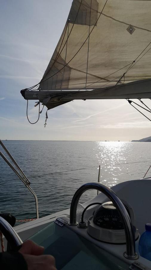 Bed And Boat Holiday Hotel La Spezia Bagian luar foto