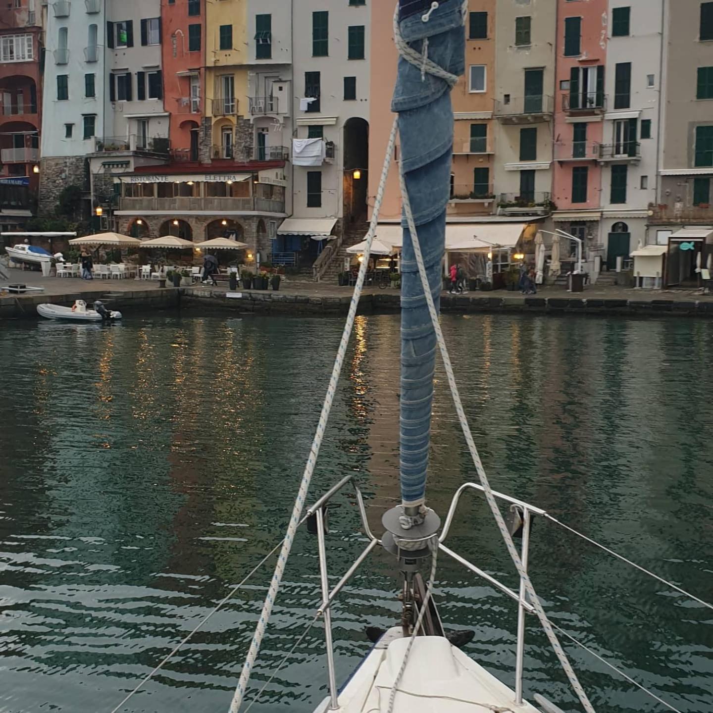 Bed And Boat Holiday Hotel La Spezia Bagian luar foto
